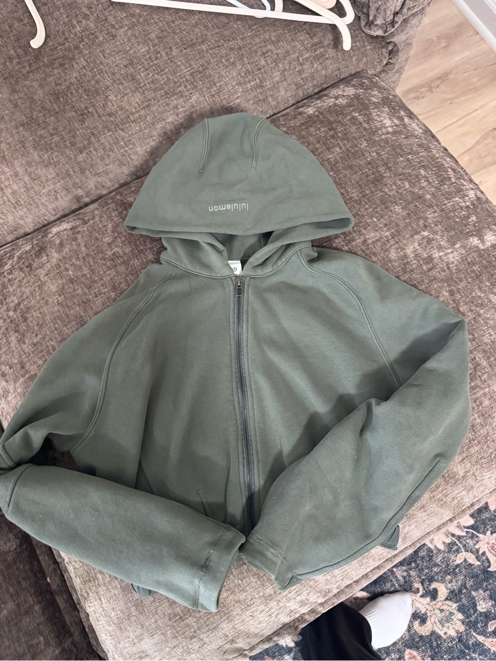 Cropped lulu Zip-up